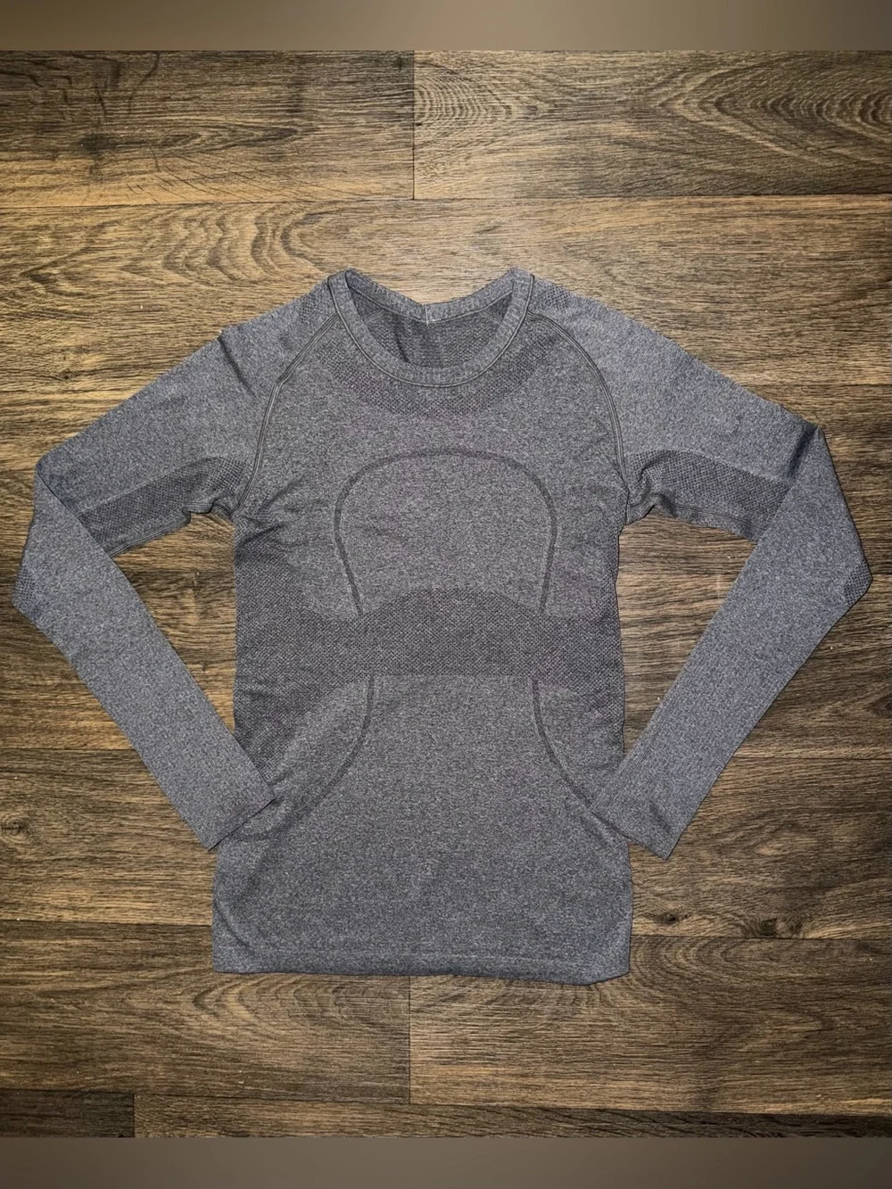 Lululemon Athletica Swiftly Tech 2.0 Long-Sleeve Hip Length Dark Gray Size 6 Tee
